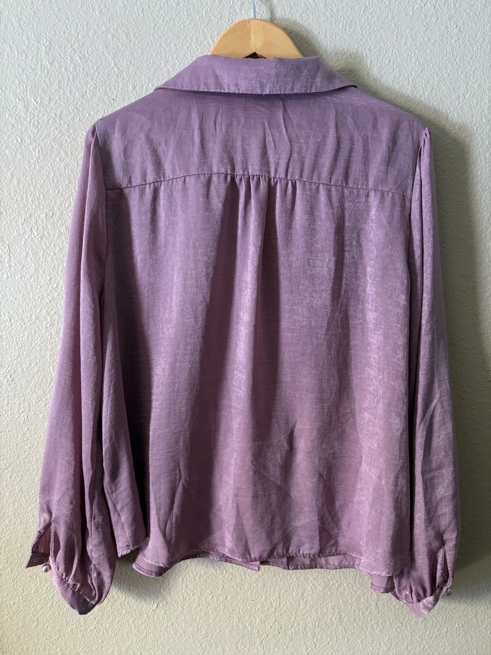 Cooper & Ella Lavender Button Front Blouse XL Long Sleeve Gathered Top - Picture 2 of 14